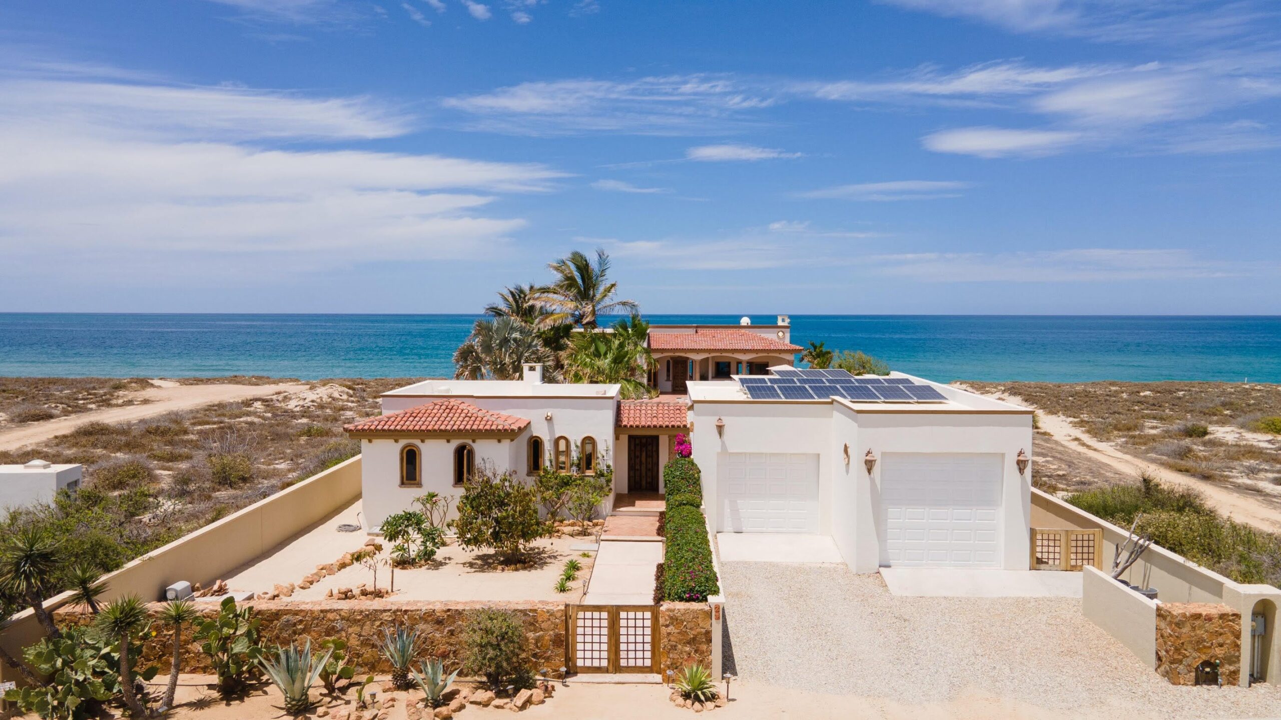 Beachfront Home  3BR-3BA I Casa Hacienda Playa Feliz | Lighthouse Point Estates | Beach frontage: 74 Feet | 20 mins to Four Seasons Resort