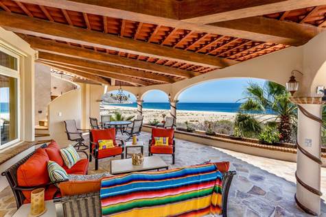 Beachfront Home 4 BR – 3 BR | Casa Zimmerman | Los Frailes I Just south of Cabo Pulmo National Marine Park