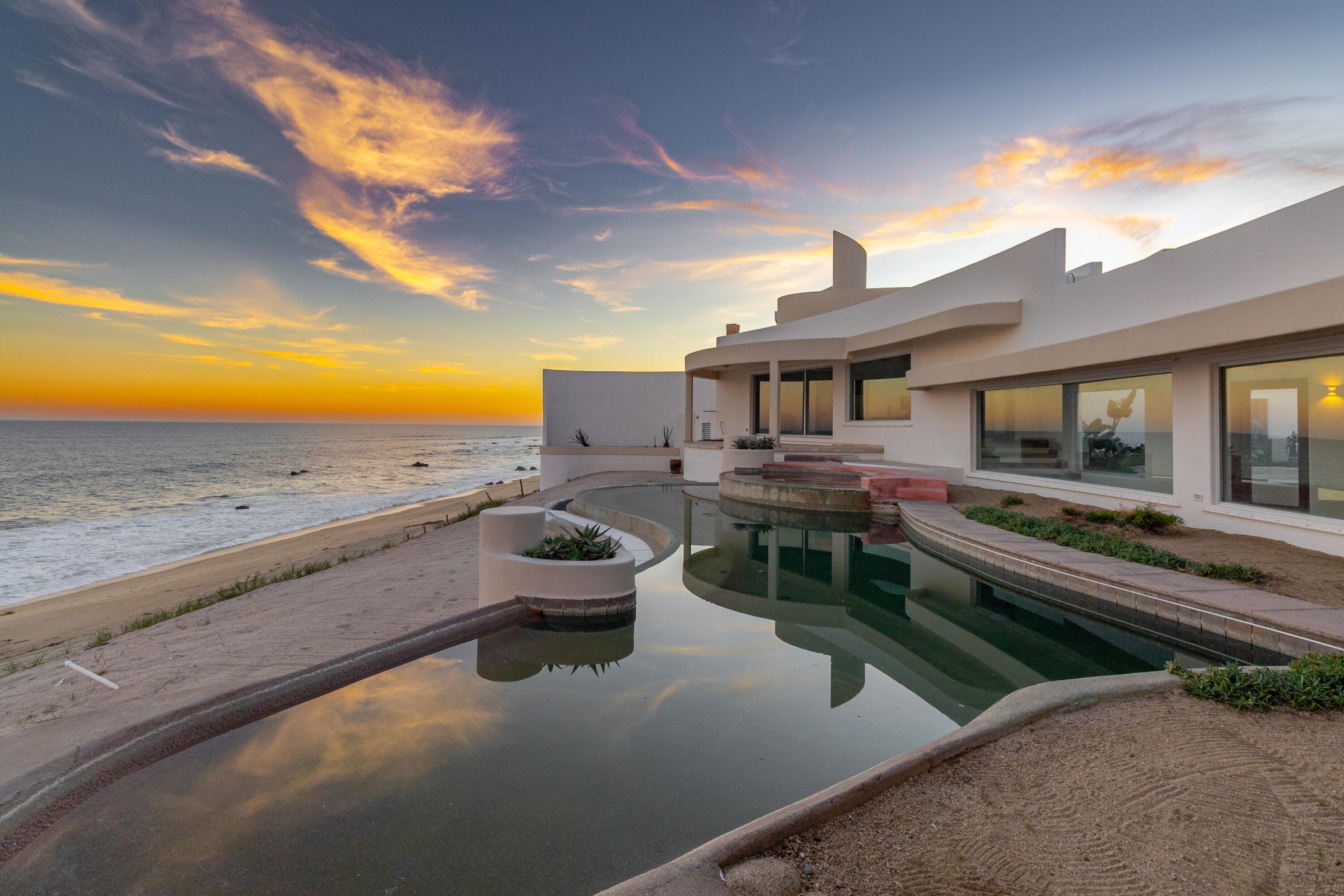 Beachfront Home 5BR-3BA | Casa Brazasia | Punta Perfecta | Beach frontage: 123 feet | 40 Minutes North of San Jose, Del Cabo